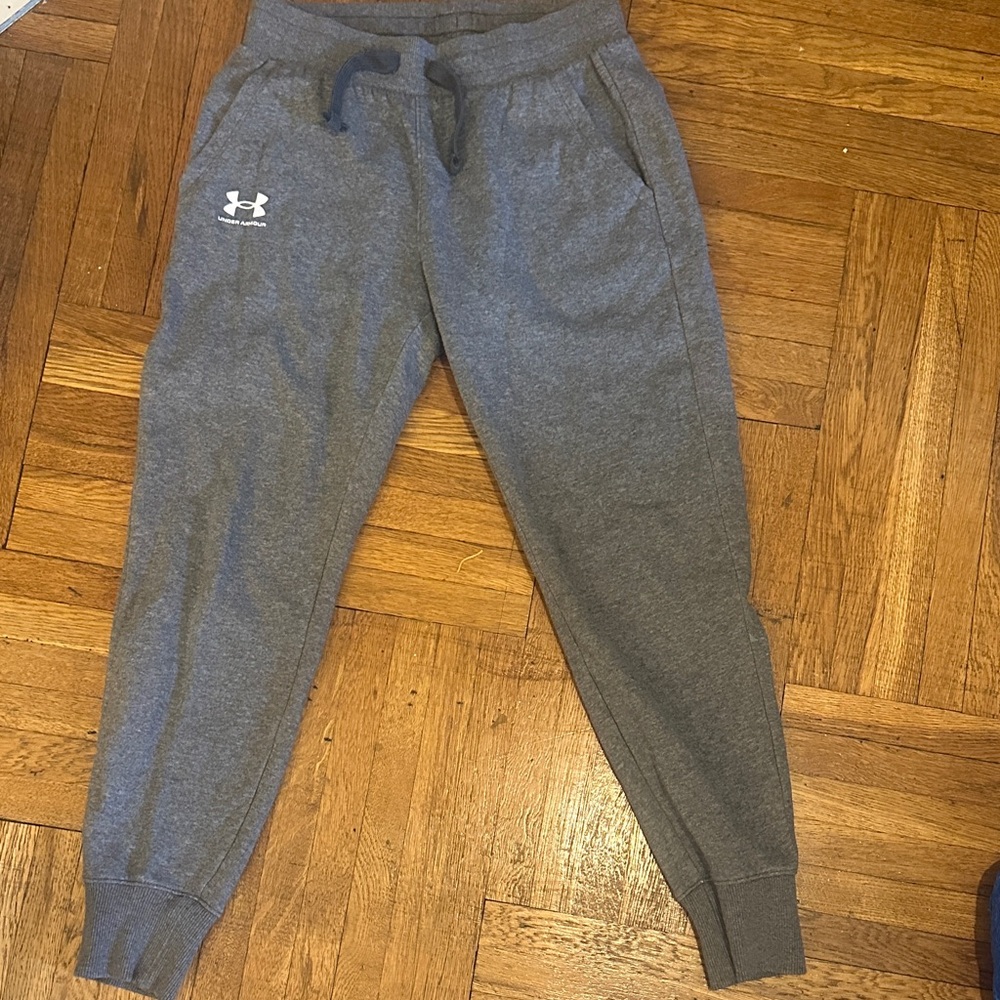 Under Armour Woman’s XS Charcoal Joggers